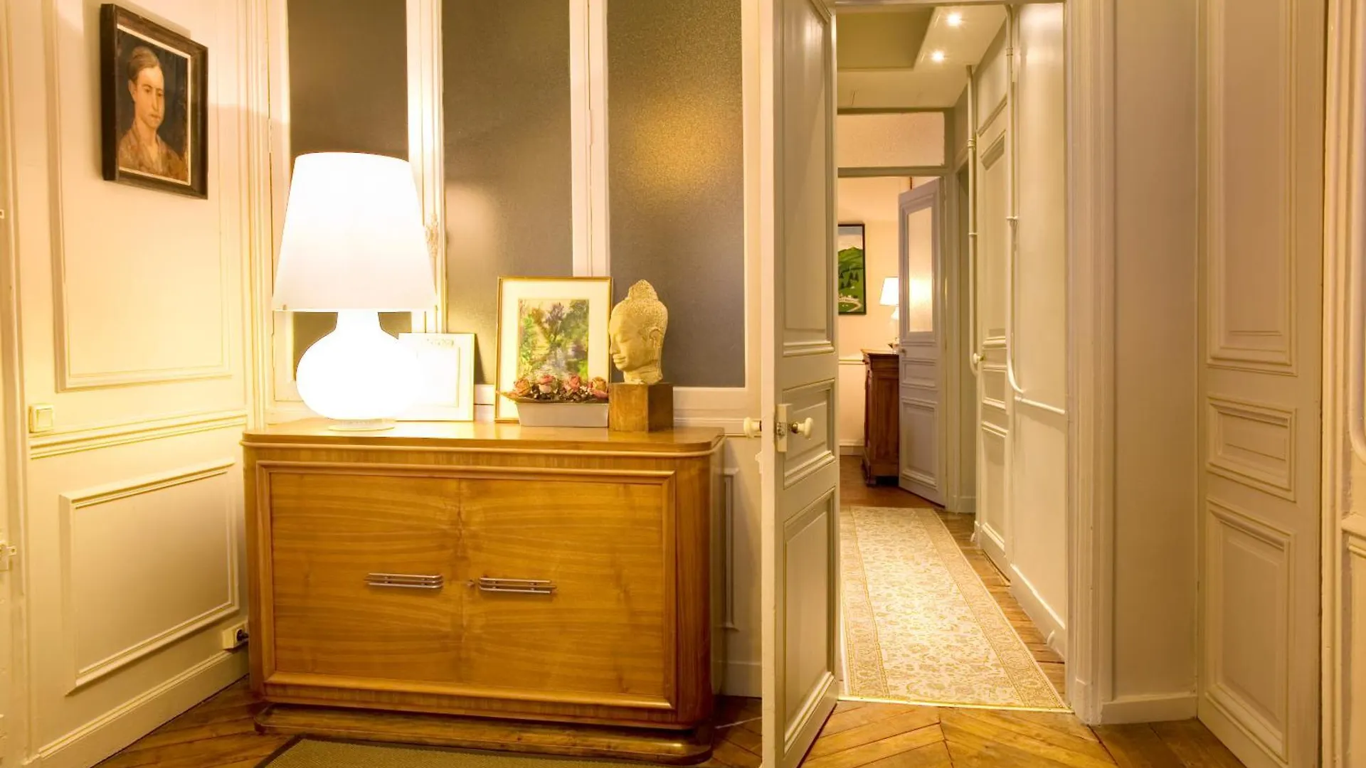 Le85 Paris Bed and Breakfast Bed & Breakfast